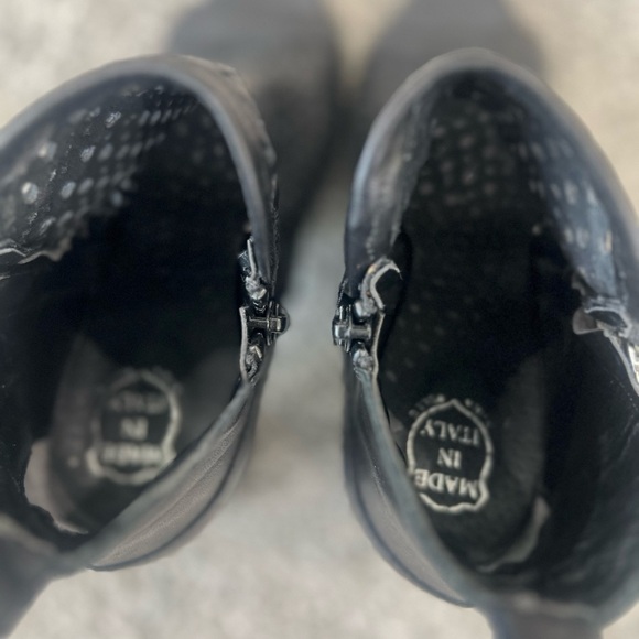 Made In Italy Black Genuine leather Cutout Peep Toe Block Heel Ankle Boots US 9 - Picture 4 of 11